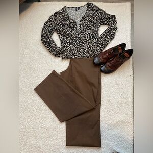 BNWT Roots Dauphin Pleated Pants